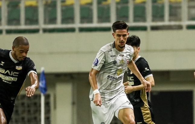 Madura United Menang 2-0 di Markas Dewa United